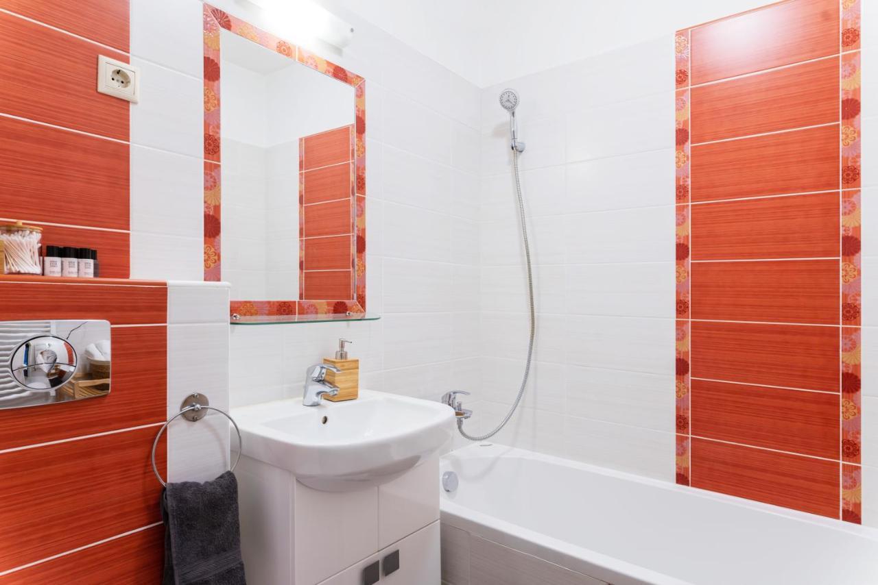 בודפשט Floral Apartment - New In Town מראה חיצוני תמונה
